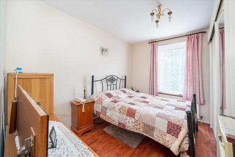 1 bedroom flat for sale, Hazelmere Road, London, NW6