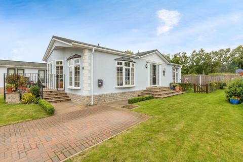 2 bedroom park home for sale, Thetford, Norfolk, IP24