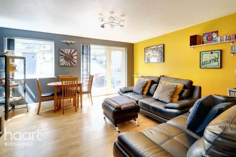 3 bedroom end of terrace house for sale, Sunningvale Avenue, Biggin Hill