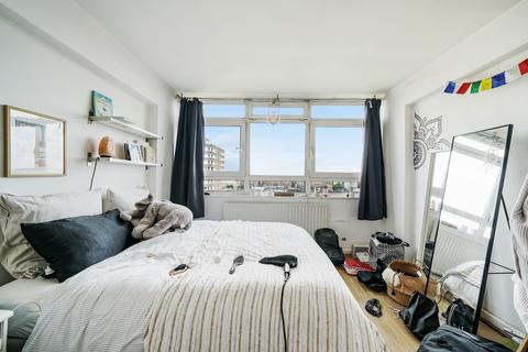 3 bedroom apartment to rent, St. John's Estate, London, N1