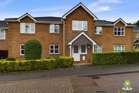 2 bedroom ground floor flat for sale, LIME GARDENS, BASINGSTOKE, HAMPSHIRE, RG21