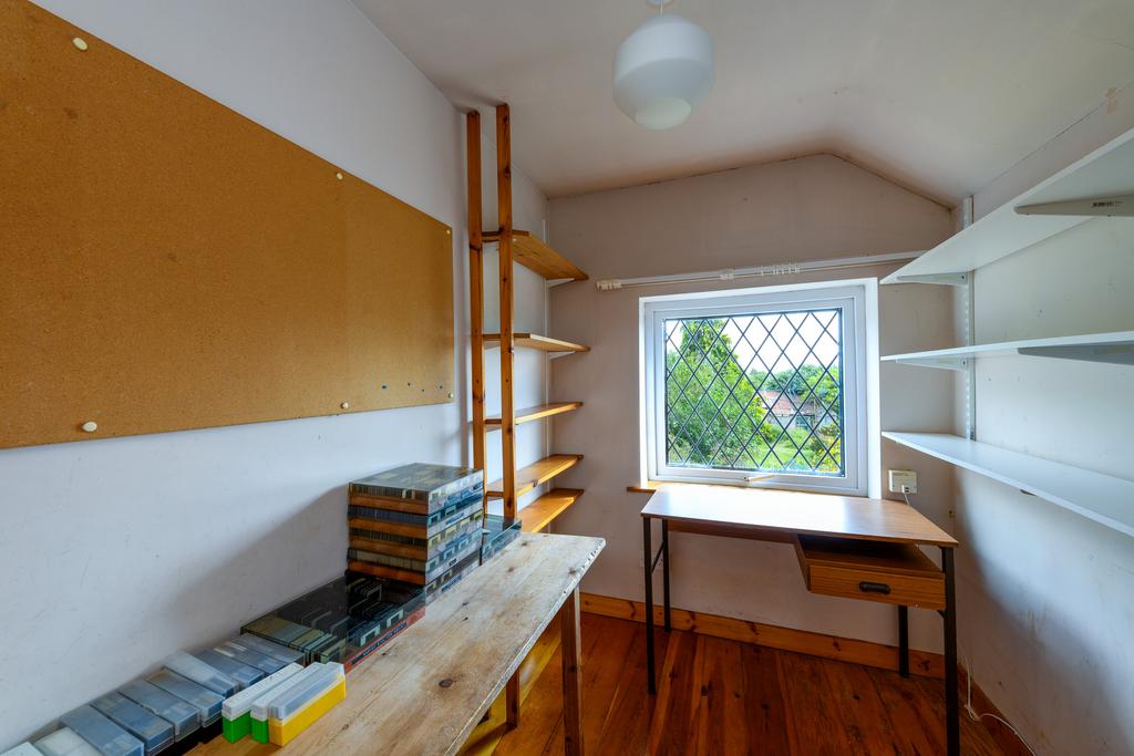TEK Hi Res 240704 042