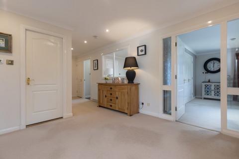 3 bedroom apartment for sale, Ravenscourt, Thorntonhall