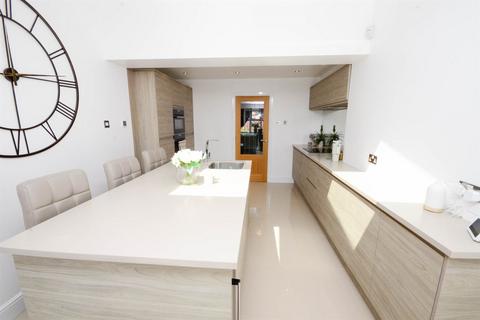 13 Bowburn Close, Gateshead, NE10 8UG