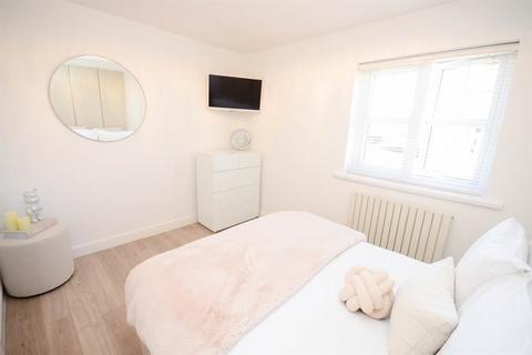 13 Bowburn Close, Gateshead, NE10 8UG