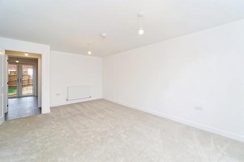 3 bedroom end of terrace house to rent, Sturry CT2