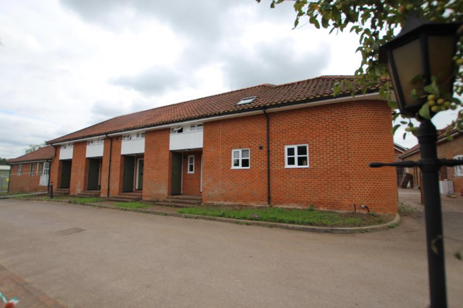 deers-farm-close-wisley-gu23-2-bed-maisonette-1-300-pcm-300-pw