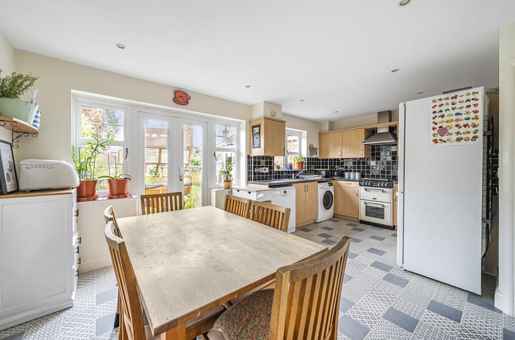 Kitchen breakfast room