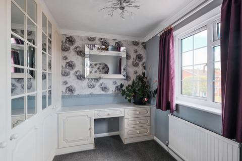 12 Heron Close, Worcester, WR2 4BW