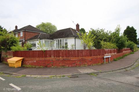 3 bedroom bungalow to rent, Kendal Drive, Gatley SK8