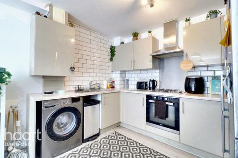 2 bedroom flat for sale, Hardy Avenue, Dartford