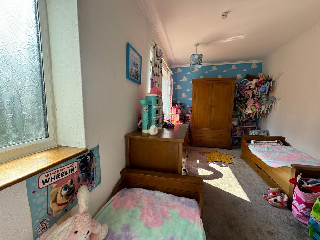 Photograph 12