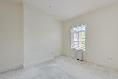 1 bedroom flat for sale, 300B Battersea Park Road, London SW11