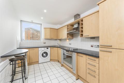 2 bedroom flat to rent, Blackwall Way, London