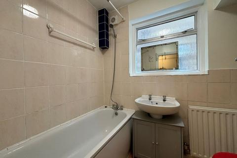 2 bedroom flat for sale, 29 Connell Crescent, Ealing, London, W5 3BH