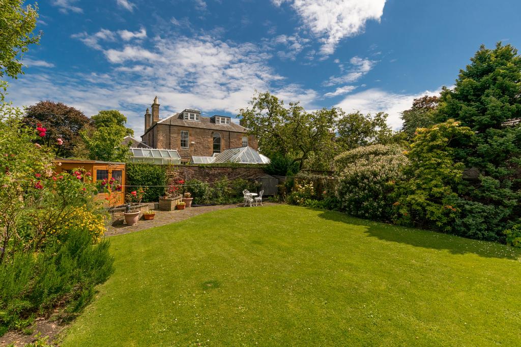 Large sun trap garden with summerhouse