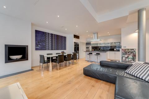 2 bedroom flat for sale, Kean Street, London