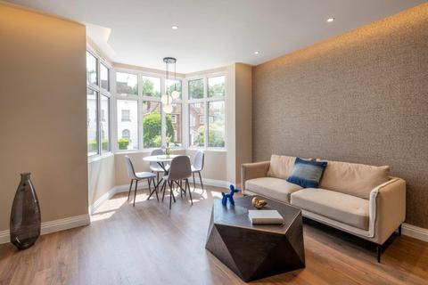 2 bedroom apartment for sale, West Heath Road, London, NW3