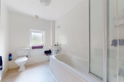 149a Faversham Road, Kennington, Ashford, TN24 9AE