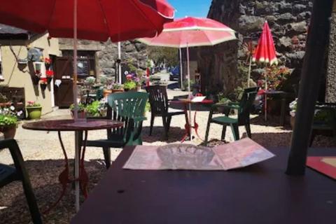 Cafe for sale, Caffi Cwrt, Criccieth, LL52