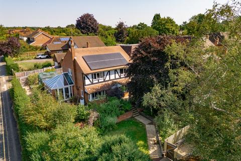 4 bedroom detached house for sale, Woodside Road, Beaconsfield, Buckinghamshire, HP9