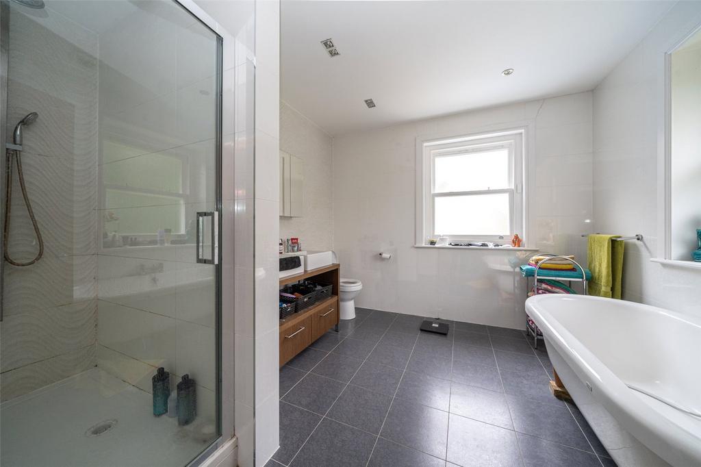 En Suite Bathroom