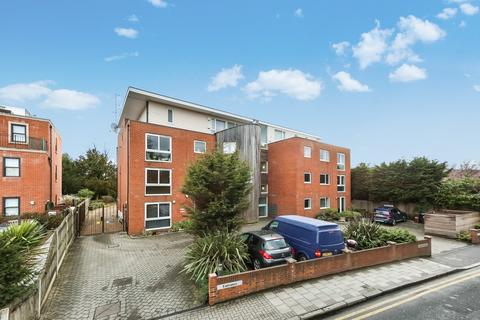 2 bedroom apartment to rent, Plaistow Lane, Bromley BR1