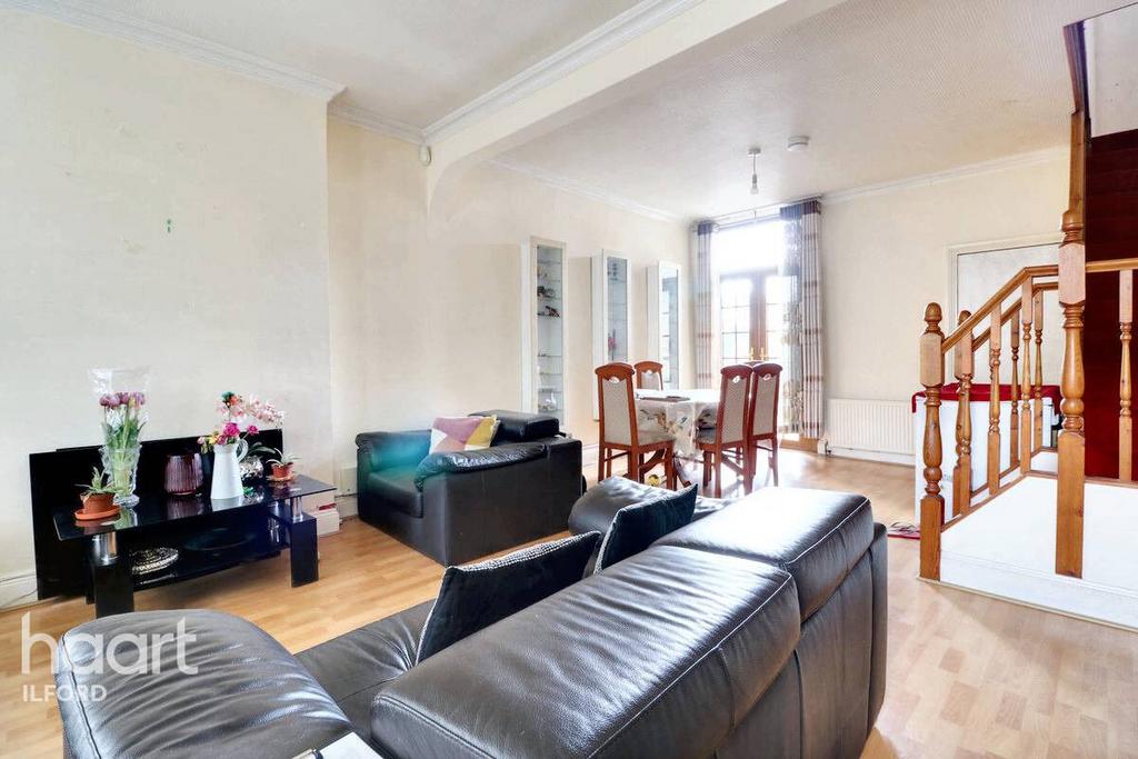 Farnham Road, Ilford 3 bed semidetached house for sale £475,000