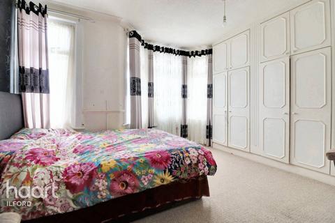 3 bedroom semi-detached house for sale, Farnham Road, Ilford