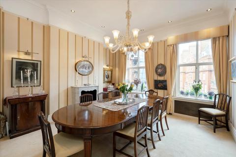 3 bedroom flat for sale, Egerton Gardens, Knightsbridge, London, SW3