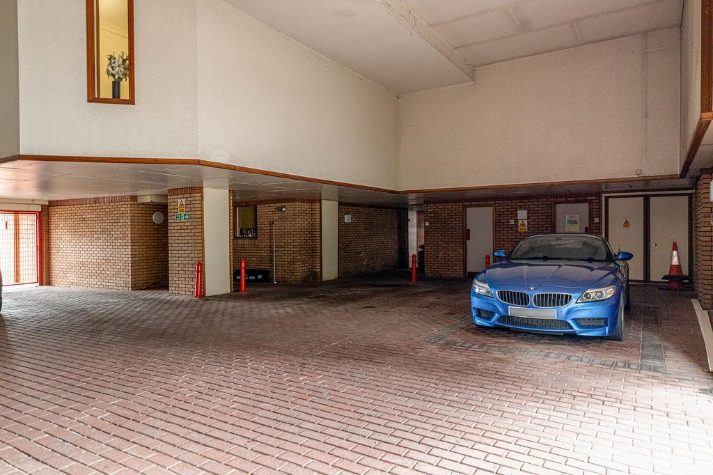 Parking 1 Of 3