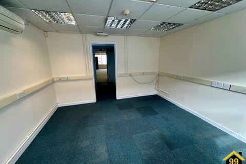 Office to rent, Meadow Street, Bristol, BS11