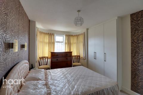 3 bedroom semi-detached house for sale, Graham Gardens, Luton