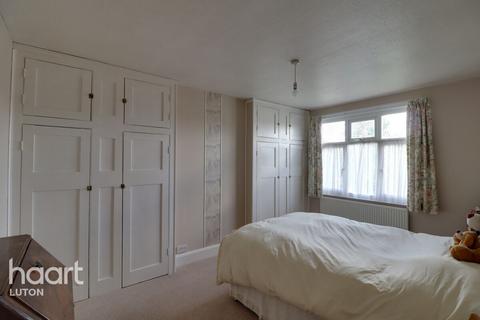 3 bedroom semi-detached house for sale, Graham Gardens, Luton