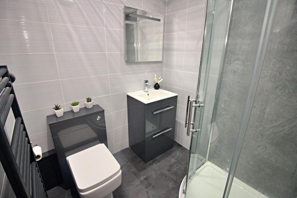Ensuite Shower Room