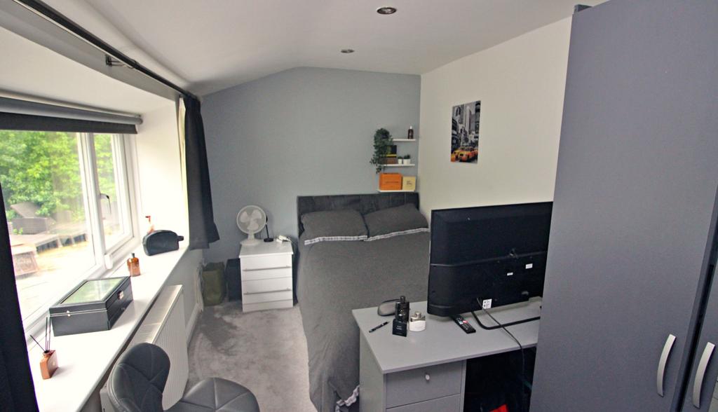 Double Bed 3