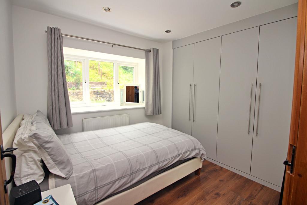 Double Bed 4
