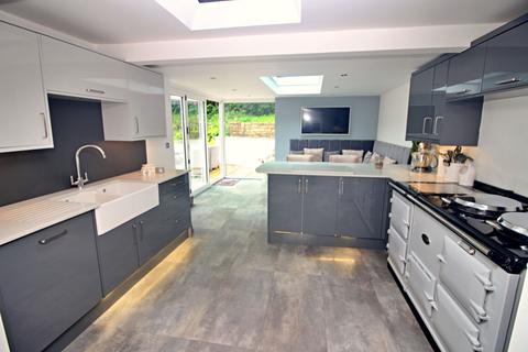 Radway Cottage Bonfire Hill, Crawshawbooth, Rossendale, BB4 8TJ