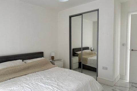 1 bedroom apartment for sale, Brooklands Square, Brooklands, Milton Keynes