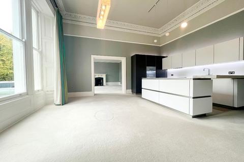 2 bedroom apartment to rent, The Park, Cheltenham GL50