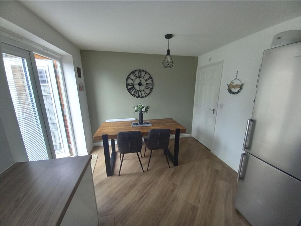 Dining kitchen