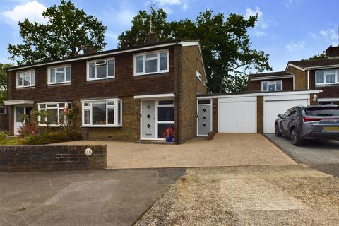 3 bedroom semi-detached house for sale, Ringwood Close, Crawley RH10