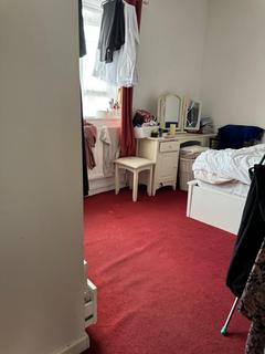 2 bedroom flat for sale, Musbury Street, London E1