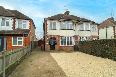 3 bedroom semi-detached house to rent, Barton Road Luton LU3 2BN