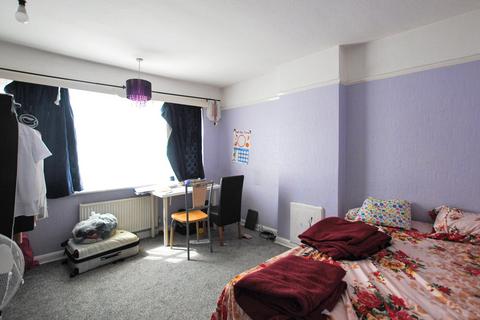 3 bedroom terraced house for sale, Penderry Rise, London SE6