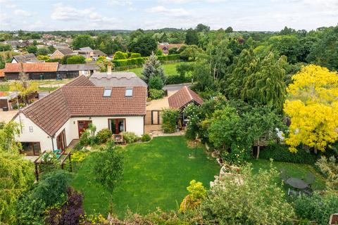 4 bedroom detached house for sale, Wilden Road, Renhold, Bedfordshire, MK41