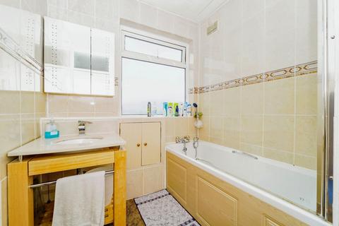 221 Torbay Road, Harrow, HA2 9QE