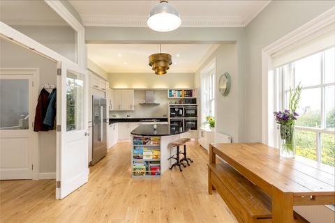 63 Braid Avenue, Edinburgh, EH10 6EB