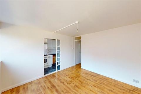 1 bedroom apartment for sale, Lynwood Close, South Woodford, E18