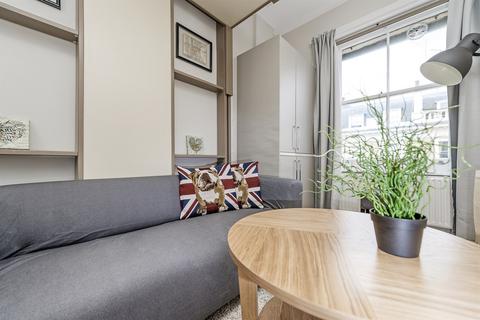 Studio to rent, London W2